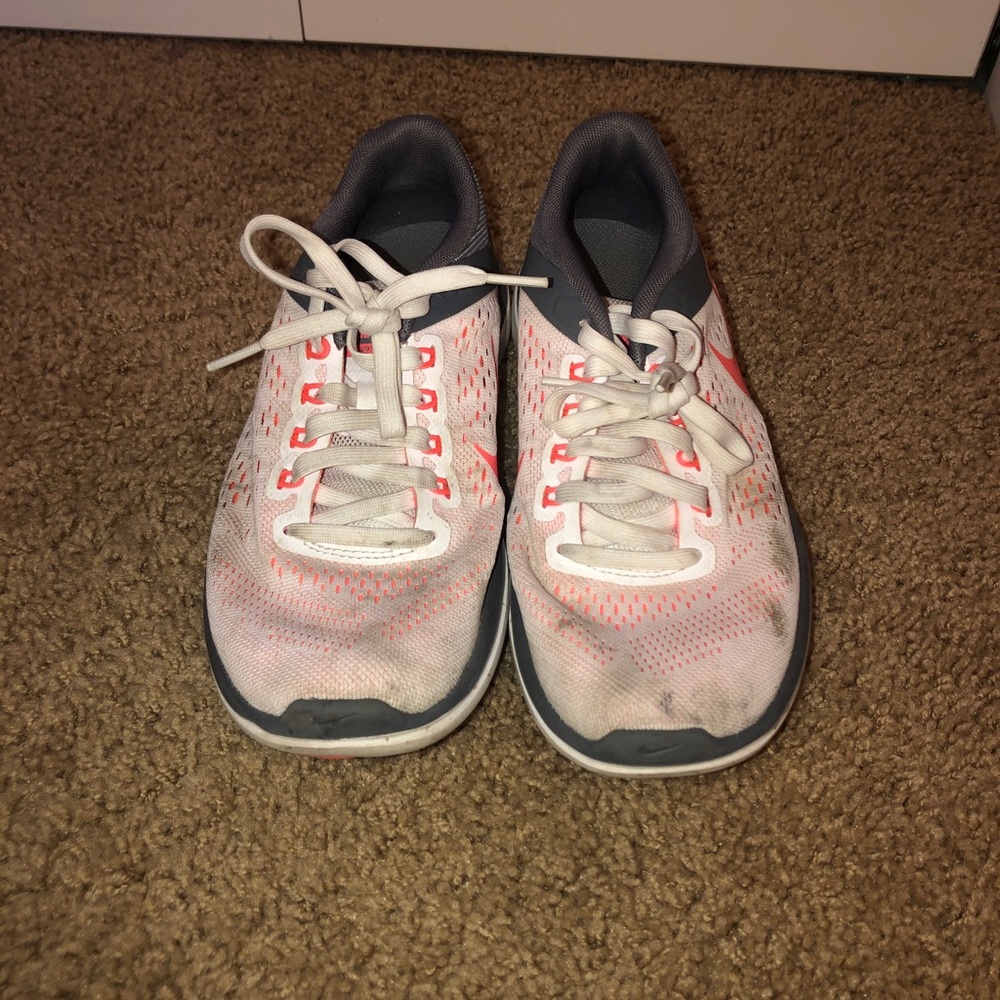 NIKE Flexible Running Shoes
